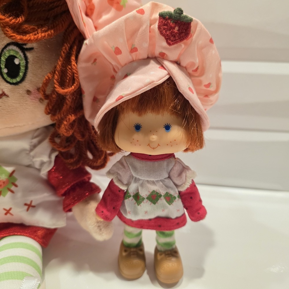 Strawberry Shortcake Plush 14-Inch Classic Plush Rag Doll & 6" Classic Doll - Picture 2 of 11
